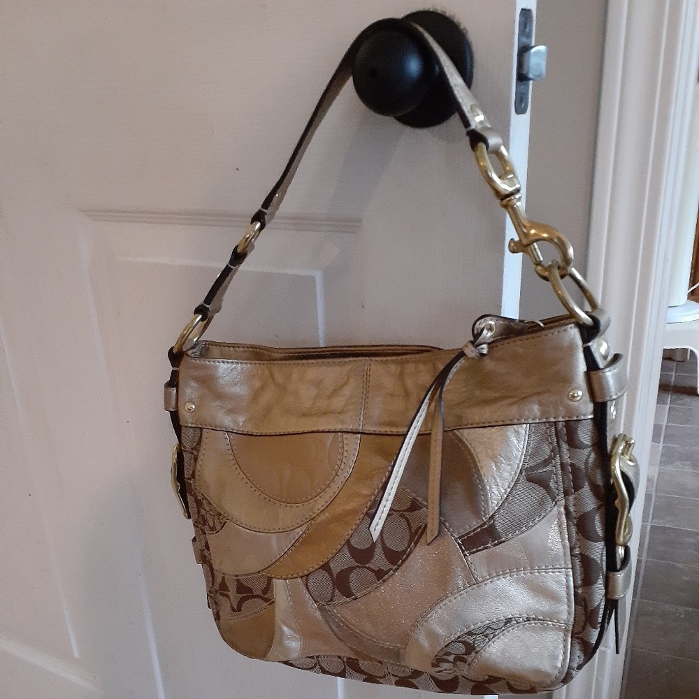 COACH authentic  purse  ret: $398